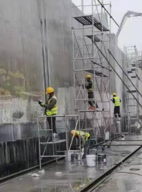 甘孜球场翻新地面是一个涉及